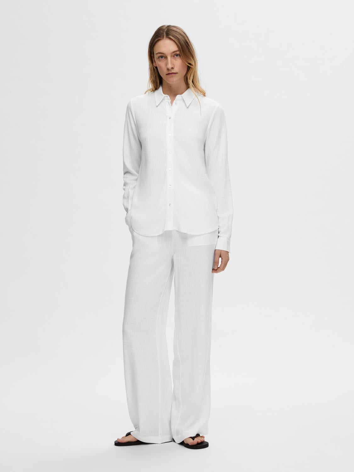 model_shot-front_full